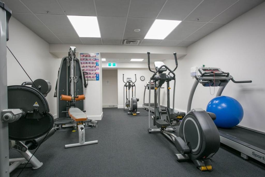 Marvelous Downtown Apartment Moments From Main Beach With Heated Pool, Gym And Parking Mount Maunganui Eksteriør bilde
